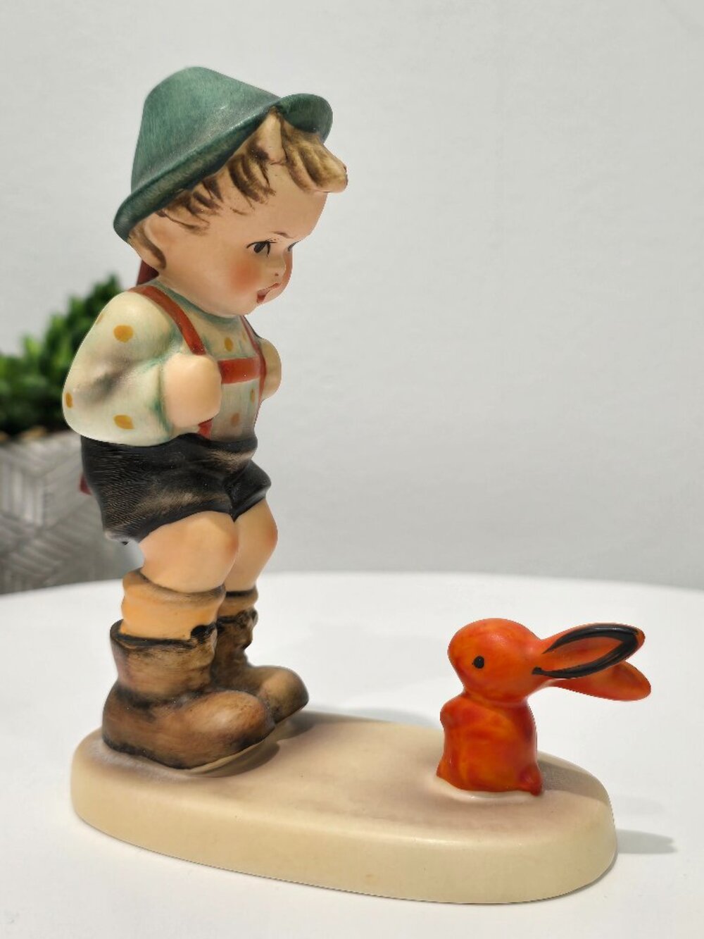 Goebel Hummel (M.I. Hummel) - Sensitive Hunter, No. 6, Western Germany